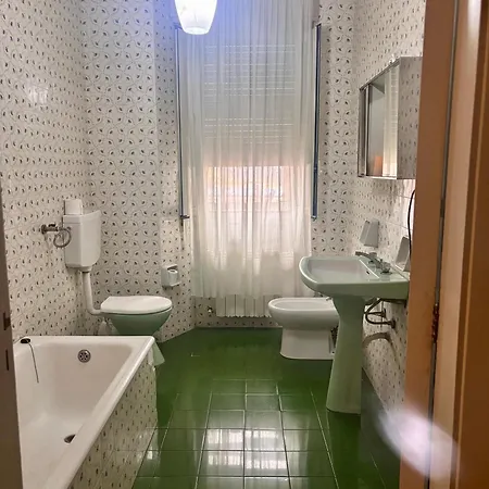 Stanza 30 Euro Per 2 Lägenhet *